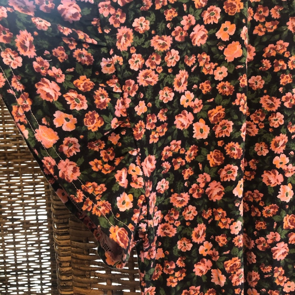 🎉😍NWT! LUCKY BRAND CROP TOP! 💗🎊 - Picture 10 of 13